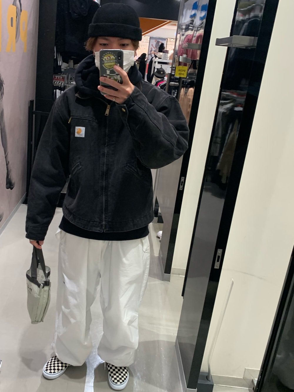 「休日スタイル、おしゃれさんと繋がりたい、ストリートコーデ、古着コーデ、古着好きな人と繋がりたい、古着男子、ootd、スノーパンツ、カーハート、メンズコーデ、低身長」｜「niko and...のアイテム（ニットキャップ/ビーニー、ブラック系）」を使った、take19991231さん（メンズ・168cm）の冬コーディネートの1枚目の写真
