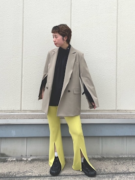 「アイテム（テーラードジャケット）」を使った、城戸 穂乃香さん（レディース・155cm・20代）の秋コーディネート