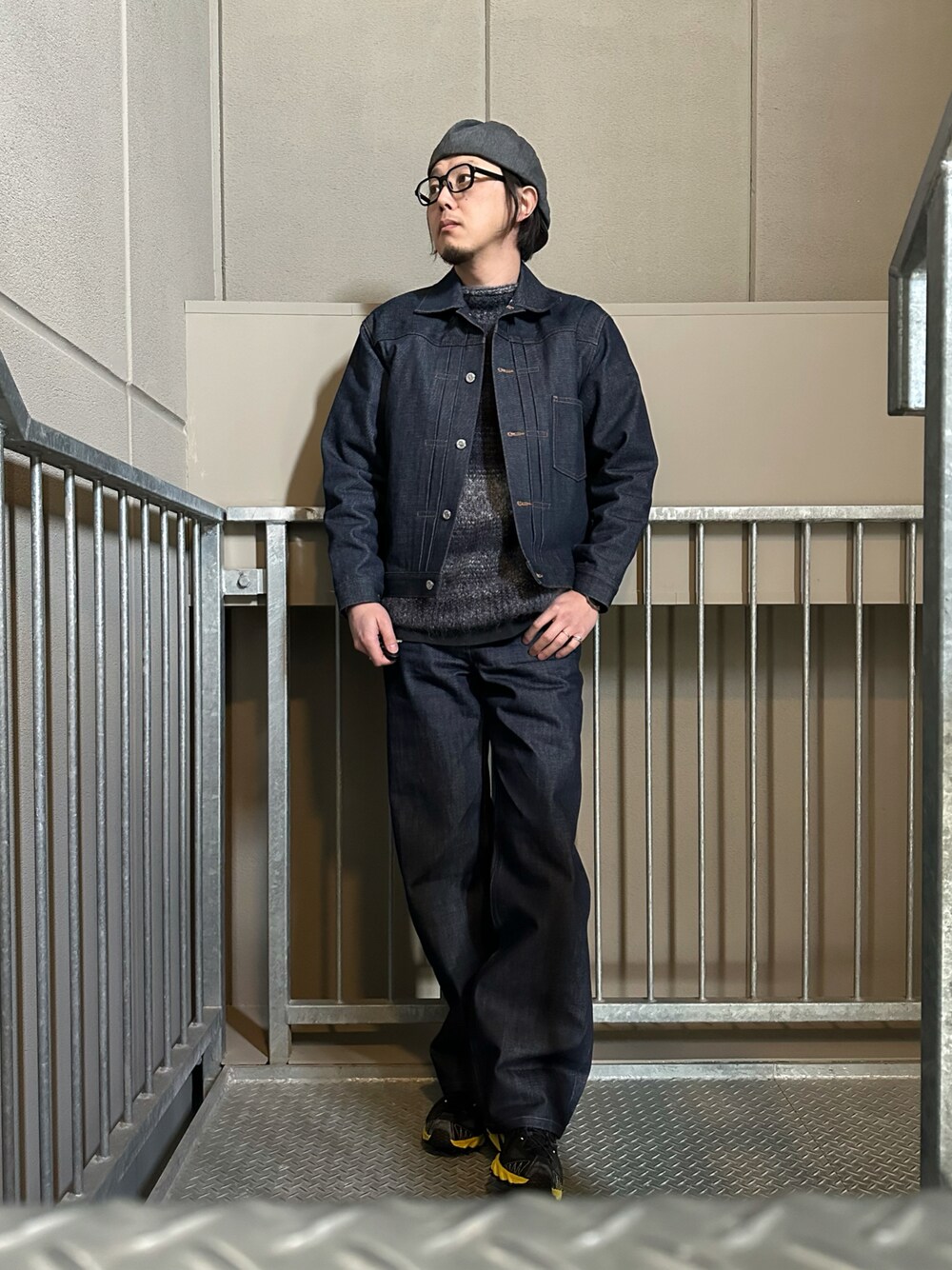 A.P.C.のパンツを使った「デニムセットアップ」の人気ファッション