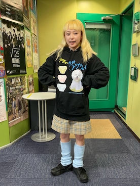 「アイテム（レッグウォーマー）」を使った、保坂ななみさん（レディース・155cm）の冬コーディネート