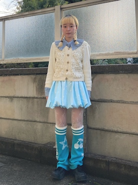 「monepine（モネピネ）のballoon layered skirt/バルーンレイヤードスカート（スカート、ブルー系）」を使った、保坂ななみさん（レディース・155cm）の春コーディネート