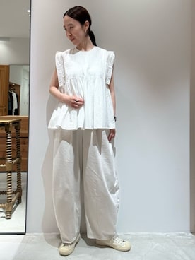 「LOISIR（ロワズィール）の綿ナイロンポンチバルーンパンツ（その他パンツ、ホワイト系）」を使った、ADIEU TRISTESSEさん（レディース・165cm）の夏コーディネート