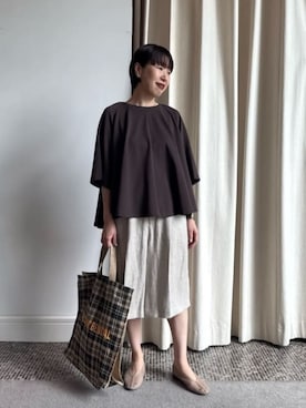 「LOISIR（ロワズィール）の【セットアップ対応】リネンツイルハーフパンツ（その他パンツ、ホワイト系）」を使った、ADIEU TRISTESSEさん（レディース・165cm）の夏コーディネート