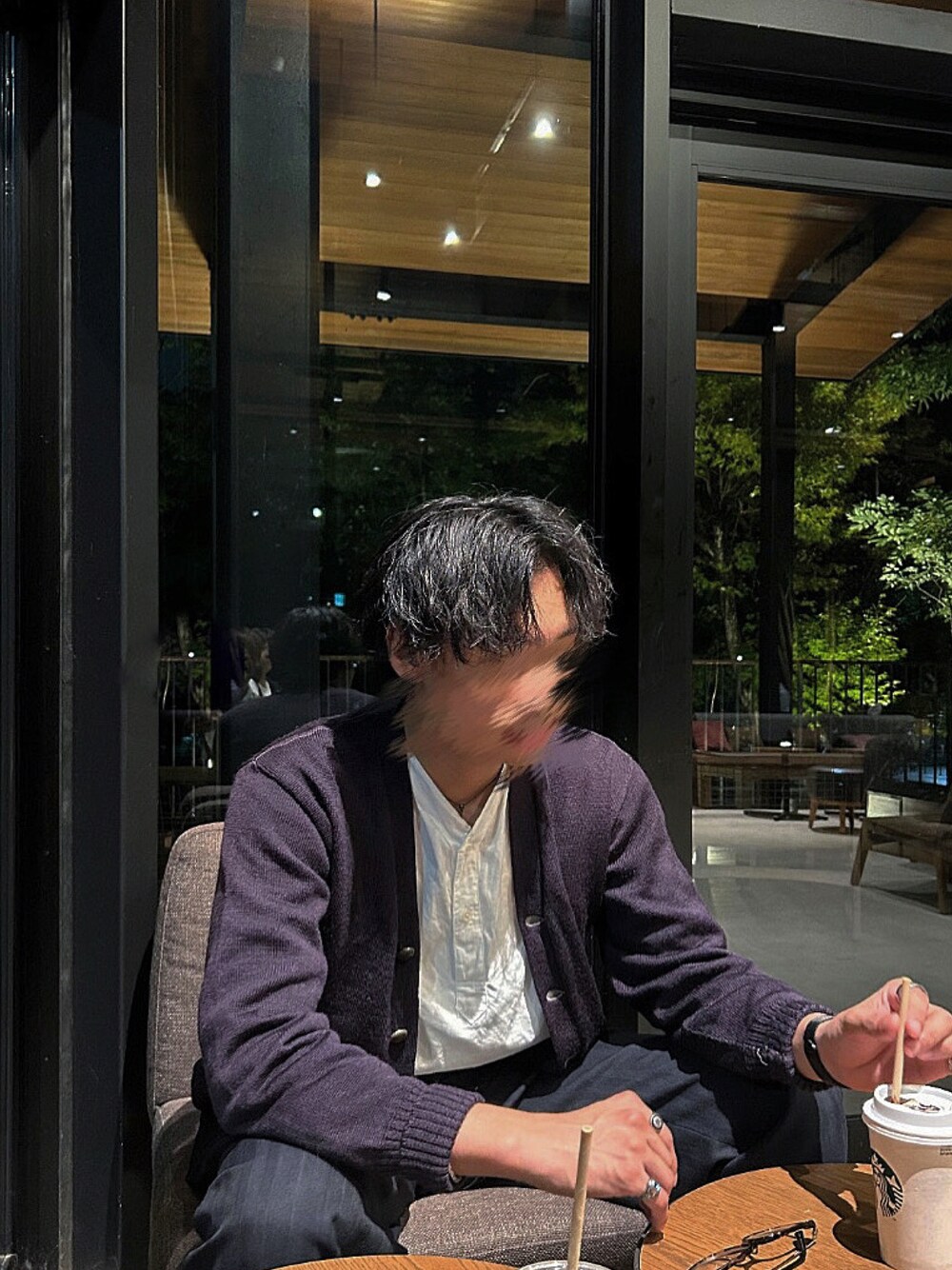 「最近のいい感じコーデ、カジュアルコーデ、古着」｜「VINTAGEのアイテム（カーディガン/ボレロ、ブラック系）」を使った、たなか明太さん（メンズ・176cm）の秋コーディネートの1枚目の写真