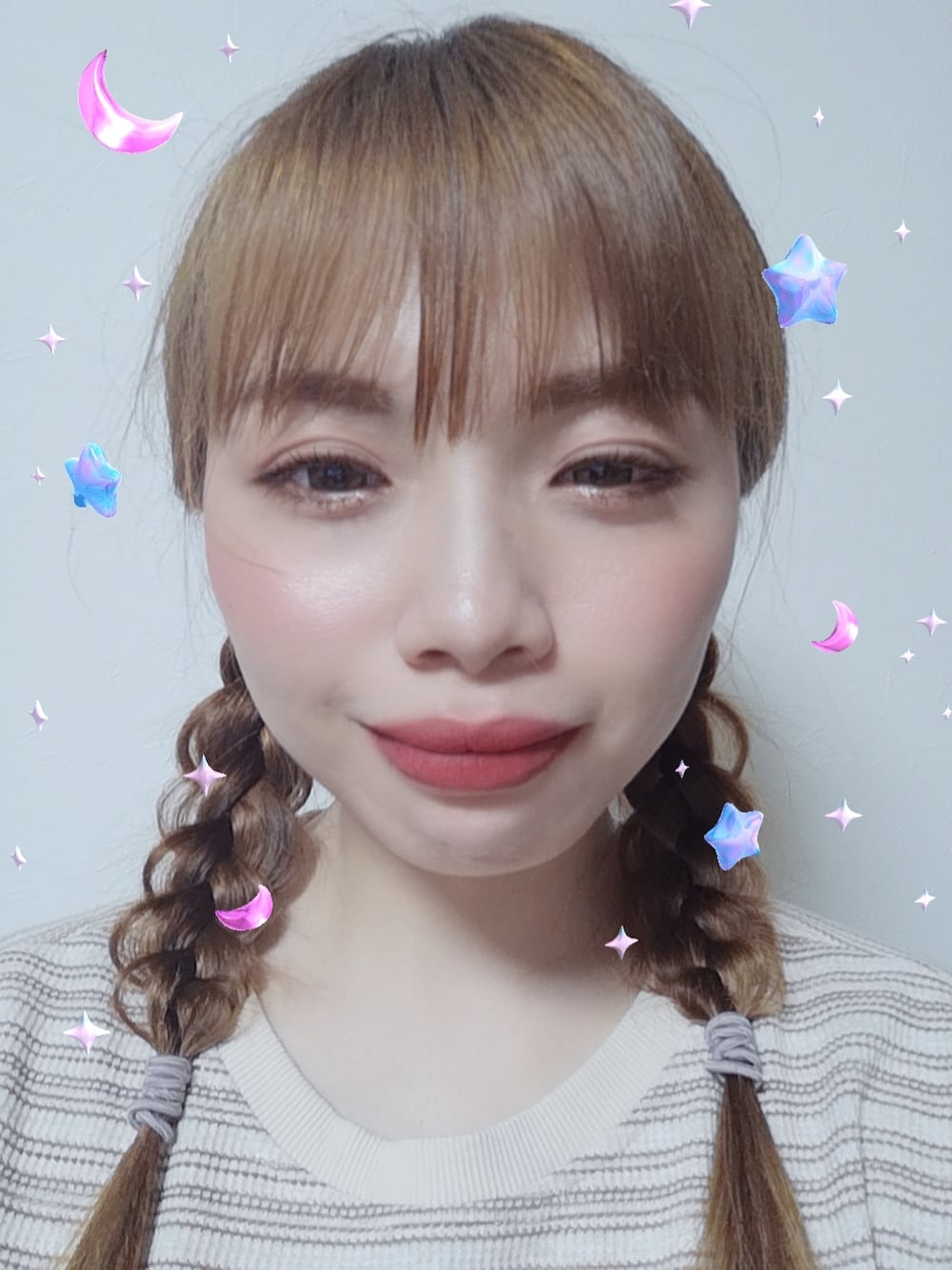 「三つ編み、ボーダートップス、シンプル」｜「ETUDESのアイテム（リップクリーム、ピンク系）」を使った、cinamon47さん（レディース・153cm）の夏コーディネートの1枚目の写真