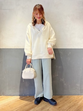 「カラー×コーデ」｜「アイテム（パーカー）」を使った、てらちゃんさん（レディース・164cm）の春コーディネート