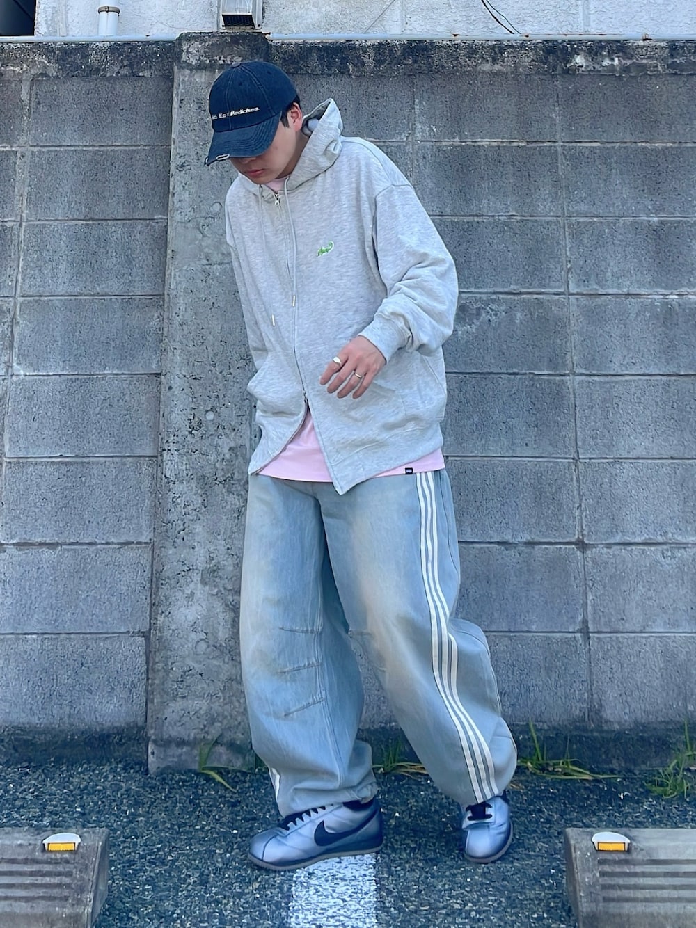 Adilenium シーズン 3 バナナフィット ウォッシュドデニムパンツ