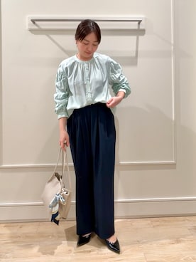 「MICO COULIER（ミコクリエ）のタックギャザーパンツ（その他パンツ、ブルー系）」を使った、shinoさん（レディース・156cm）の春コーディネート