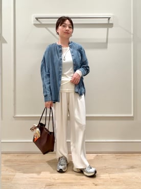 「MICO COULIER（ミコクリエ）のタックギャザーパンツ（その他パンツ、ホワイト系）」を使った、shinoさん（レディース・156cm）の春コーディネート