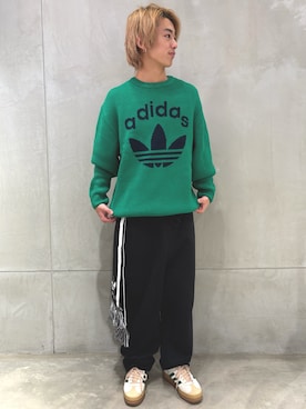 「アディダスオリジナルス」｜「アイテム（ニット/セーター）」を使った、MKさん（メンズ・175cm）の冬コーディネート