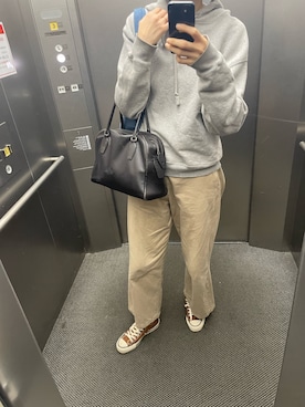 「アイテム（チノパンツ）」を使った、eriさん（レディース・169cm）の秋コーディネート