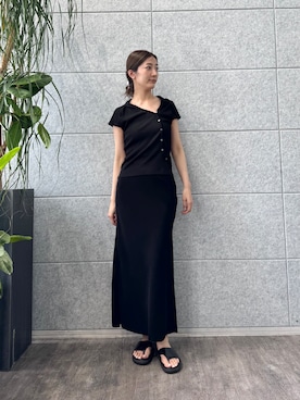 「CODE A（コードエー）のsoft button hood tee（Tシャツ/カットソー、ブラック系）」を使った、uchi__yamaさん（レディース・170cm）の夏コーディネート