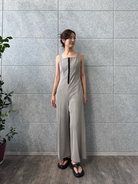 「アイテム（オールインワン・サロペット、グレー系）」を使った、uchi__yamaさん（レディース・170cm）の夏コーディネート