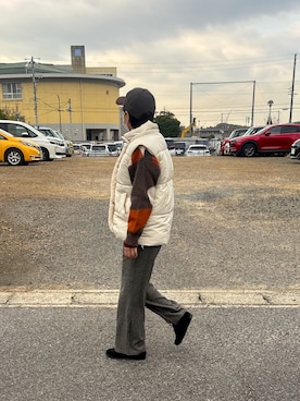 「アイテム（ダウンベスト）」を使った、mikenekoさん（レディース・163cm）の冬コーディネート