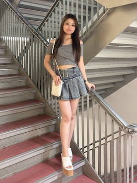 「GYDA（ジェイダ）のコルクチャンキーサンダル（サンダル、ホワイト系）」を使った、rimikaさん（レディース・157cm）の夏コーディネート