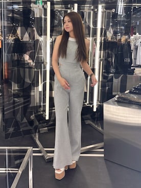 「GYDA（ジェイダ）のコルクチャンキーサンダル（サンダル、ホワイト系）」を使った、rimikaさん（レディース・157cm）の夏コーディネート