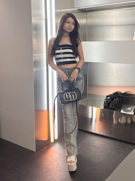 「GYDA（ジェイダ）のハイウエストBACKクロスフレアパンツ（デニムパンツ、ブルー系）」を使った、rimikaさん（レディース・157cm）の夏コーディネート