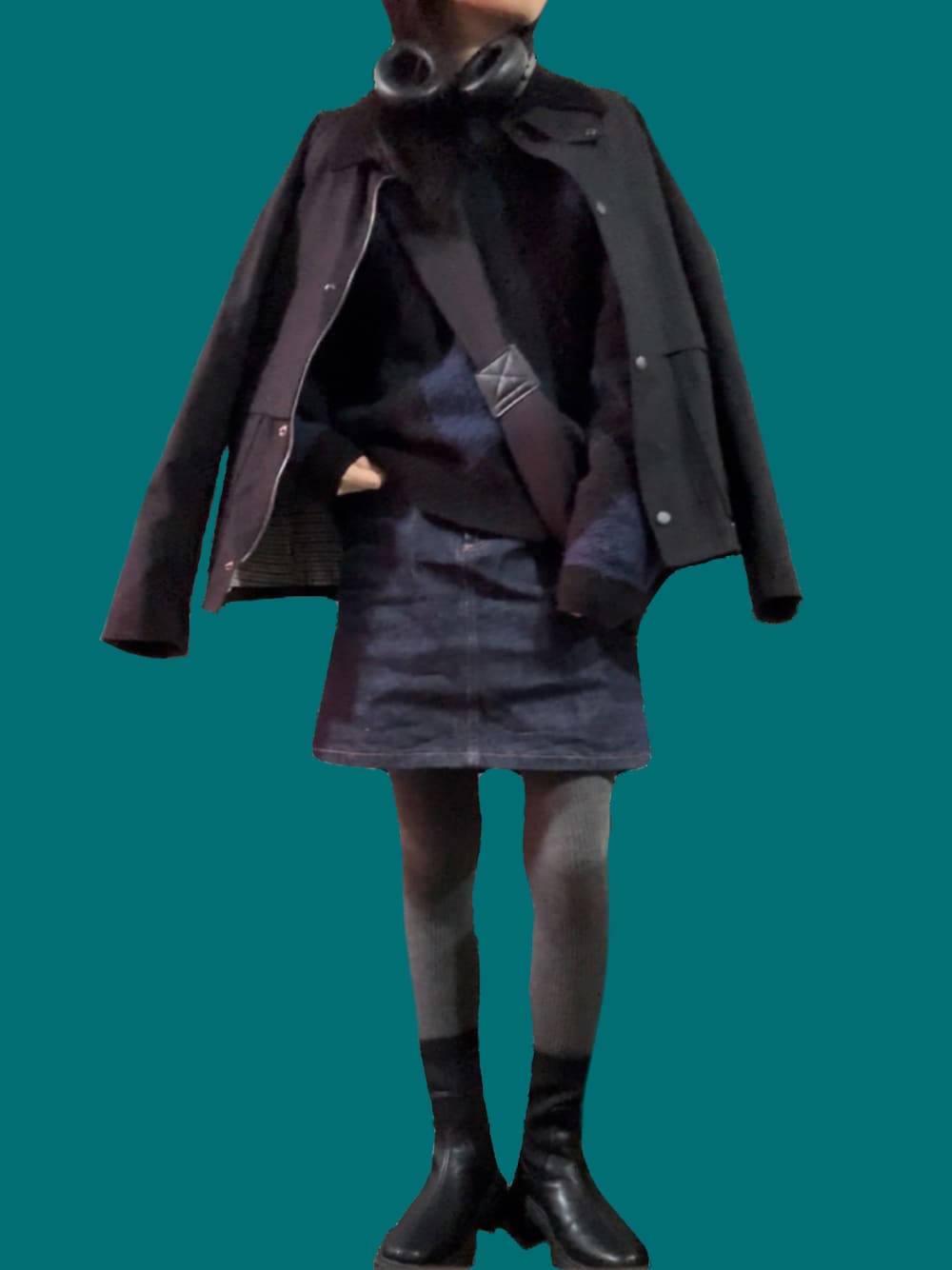 「冬コーデ、冬アウター、UNIQLO、ユニクロ、ブルゾン、ニット、デニムスカート、ミニスカート、タイツ、Kastane、ブーツ、ショルダーバッグ」｜「A.P.C.のアイテム（デニムスカート、ブルー系）」を使った、y02さん（レディース・157cm）の冬コーディネートの1枚目の写真