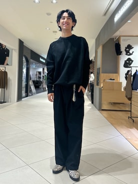 「アイテム（スリッポン）」を使った、makoさん（メンズ・180cm）の秋コーディネート