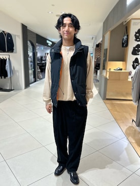 「アイテム（スリッポン）」を使った、makoさん（メンズ・180cm）の秋コーディネート