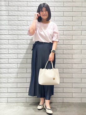 「index（インデックス）の【接触冷感】タックパフスリーブブラウス《吸水速乾/防シワ/洗濯機OK/XS～3L/6col》（シャツ/ブラウス、ピンク系）」を使った、MINさん（レディース・155cm）の春コーディネート