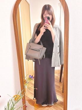 CELINEのトートバッグを使った人気ファッションコーディネート