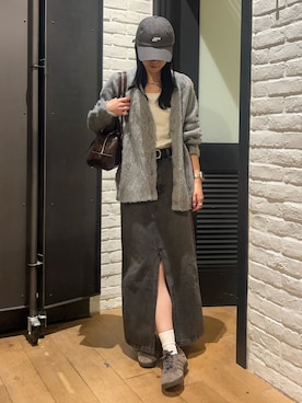 「アイテム（デニムスカート）」を使った、はるなさん（レディース・160cm）の秋コーディネート
