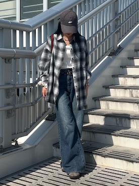 「アイテム（ボストンバッグ）」を使った、はるなさん（レディース・160cm）の秋コーディネート