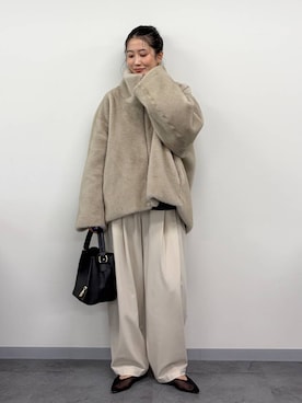「BABYLONE（バビロン）のフェイクファースタンドコート（ムートンコート、ベージュ系）」を使った、bl_misatoさん（レディース・159cm）の秋コーディネート
