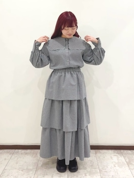「ティアードスカート」｜「アイテム（その他シューズ）」を使った、あ す かさん（レディース・153cm）の春コーディネート