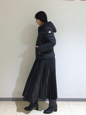 「レザースカート」｜「アイテム（ダウンジャケット/コート）」を使った、かりんこさん（レディース・170cm）の秋コーディネート
