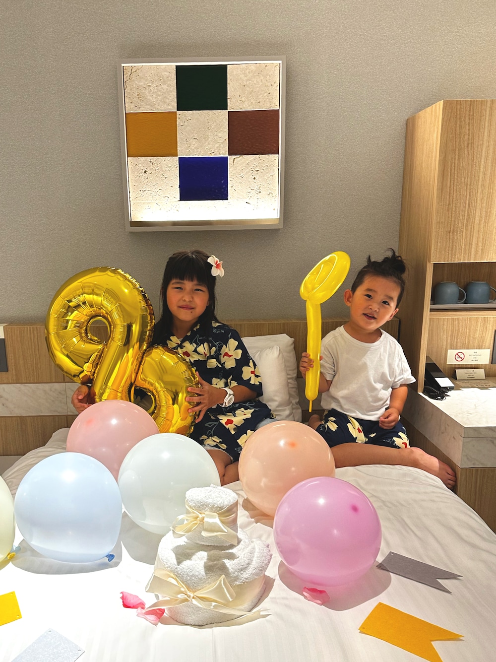 「夏コーデ、キッズファッション、おでかけコーデ、アロハシャツ、おそろいコーデ」｜「BREEZEの【セットアップ対応】5柄アロハシャツ（シャツ/ブラウス、ブルー系）」を使った、SuzuMinaさん（キッズ・110cm）の夏コーディネートの1枚目の写真