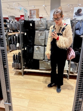 「アイテム（オールインワン・サロペット、ブラック系）」を使った、miruuuuさん（レディース・164cm）の冬コーディネート