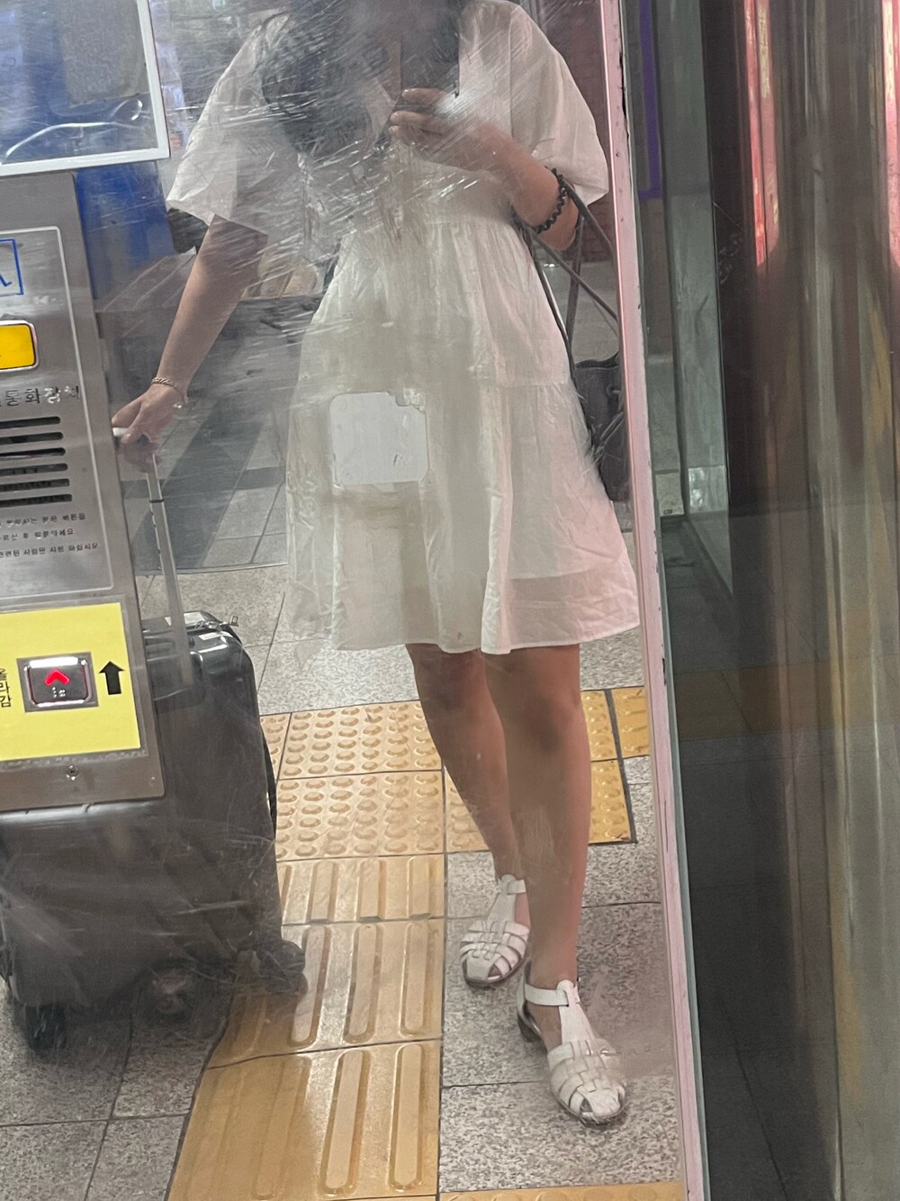 「夏コーデ、夏、夏服、summer、summer style、ootd」｜「BEAUTY&YOUTH UNITED ARROWSのBY レザーグルカ ベーシックサンダル（サンダル、ホワイト系）」を使った、SHINO.ISHIMARUさん（レディース・162cm）の夏コーディネートの1枚目の写真