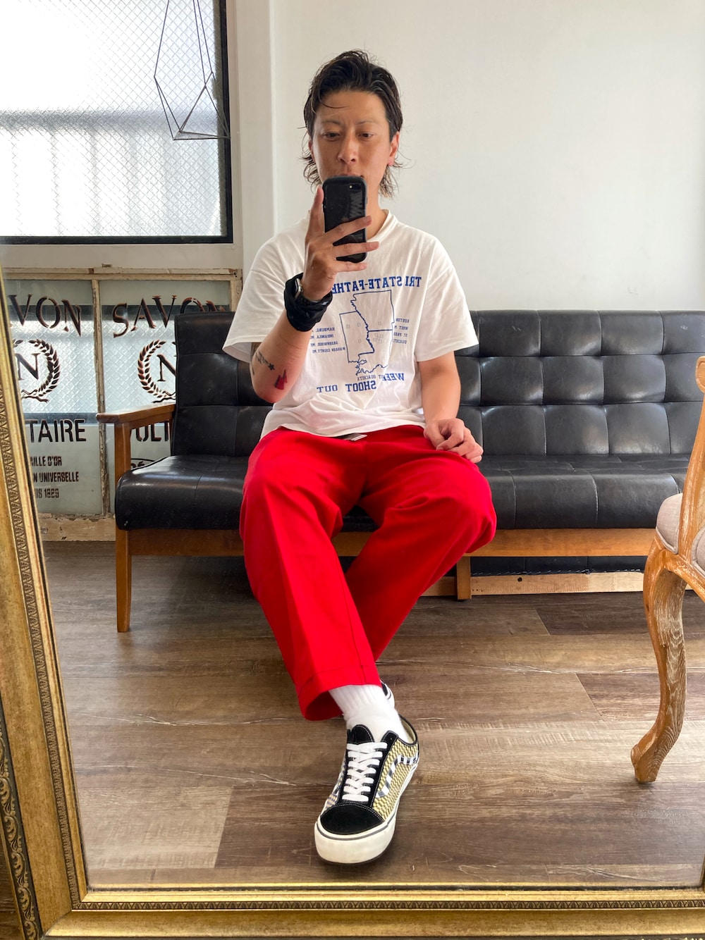 「古着MIX、プチプラ、お洒落さんとつながりたい、アメリカ製、夏ファッション、Tシャツ、バックプリント、お盆休み、ラフコーデ」｜「HANESのアイテム（Tシャツ/カットソー、ホワイト系）」を使った、タイチさん（メンズ・177cm）の夏コーディネートの1枚目の写真