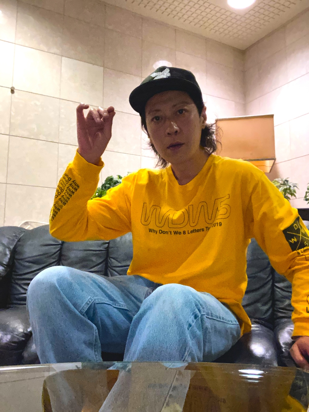「アメカジ、アメカジコーデ、韓国ファッション、メンズコーデ、古着、キャップ、リラックススタイル、ストリートファッション、リーバイス505、リーバイス」｜「GILDANのアイテム（Tシャツ/カットソー、イエロー系）」を使った、タイチさん（メンズ・177cm）の夏コーディネートの1枚目の写真