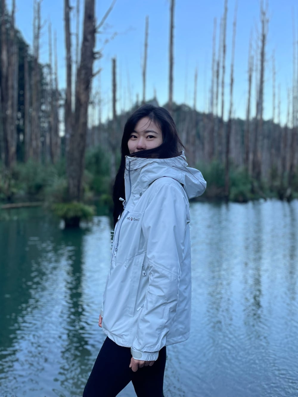 mont-bellのマウンテンパーカー（ホワイト系）を使った人気