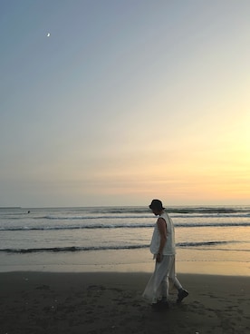 「KBF（ケイビーエフ）のアイテム（ノーカラージャケット）」を使った、April Wuさん（レディース・165cm）の秋コーディネート