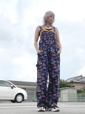 「RODEO CROWNS WIDE BOWL（ロデオクラウンズワイドボウル）のアイテム（サロペット/オーバーオール）」を使った、tomoさん（レディース・160cm）の秋コーディネート