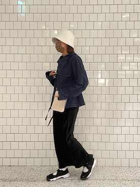 「nikeairrift」｜Emily さん（レディース・162cm）の秋コーディネート