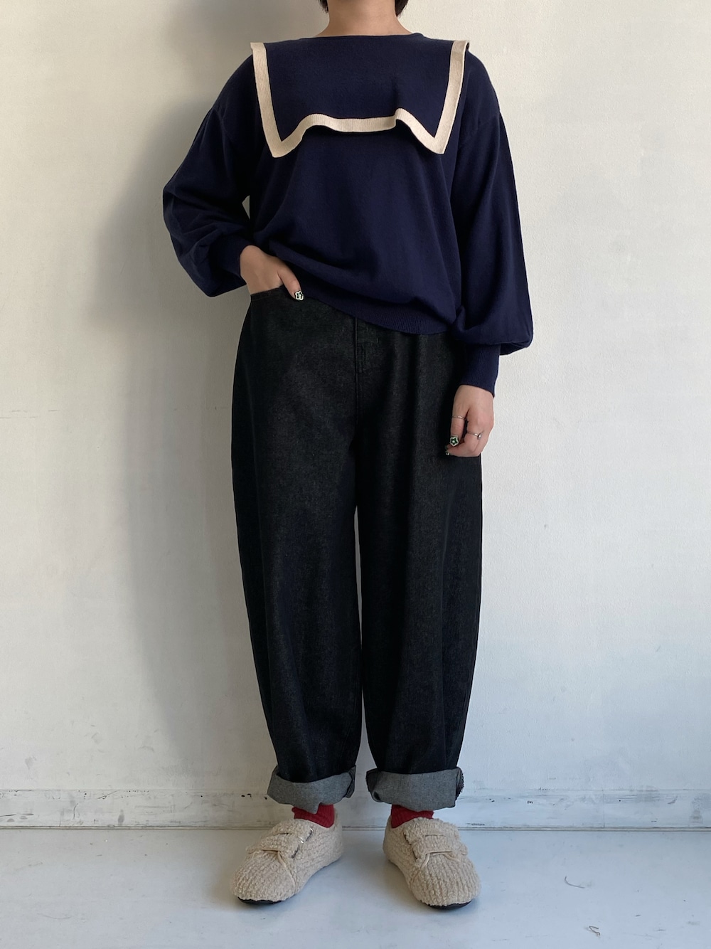 「MERLOTのスクエアラインもちもちニット（ニット/セーター、ブルー系）」を使った、とよさん（レディース・152cm）の秋コーディネートの1枚目の写真