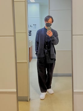 「エアフォース1」｜「アイテム（グレー系）」を使った、Keyさん（メンズ・176cm）の冬コーディネート