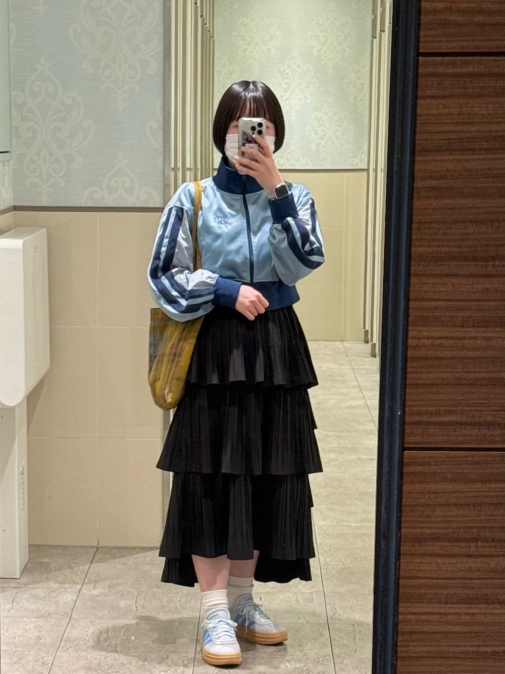 ユカ｜adidasのスニーカーを使ったコーディネート - WEAR