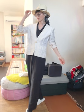 「アイテム（サロペット/オーバーオール、ブラック系）」を使った、T.Iさん（レディース・166cm）の夏コーディネート