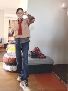「SANJEGOのアイテム（デニムパンツ、ブルー系）」を使った、T.Iさん（レディース・166cm）の春コーディネート