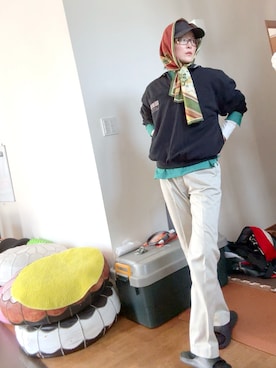 「U.S. POLO ASSN.（ユーエスポロアッスン）のアイテム（ポロシャツ、ブラック系）」を使った、T.Iさん（レディース・166cm）の春コーディネート