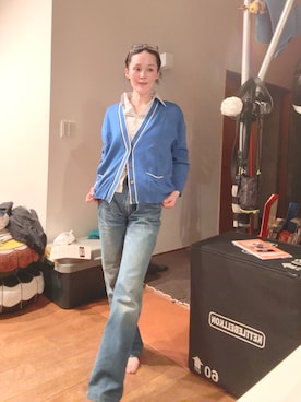 「SANJEGOのアイテム（デニムパンツ、ブルー系）」を使った、T.Iさん（レディース・166cm）の春コーディネート