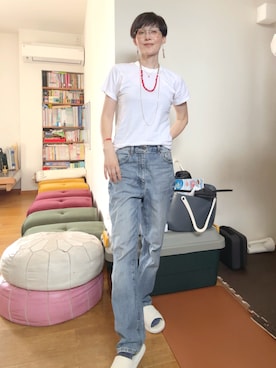 「アイテム（アクセサリー、レッド系）」を使った、T.Iさん（レディース・166cm）の夏コーディネート