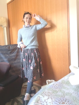 「VINTAGE（ヴィンテージ）のアイテム（スカート、ブルー系）」を使った、T.Iさん（レディース・166cm）の春コーディネート