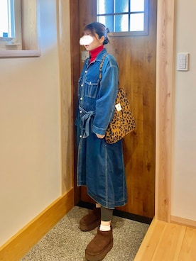 「UGG（アグ）のUGG CLASSIC ULTRA MINI PLATFORM / アグ クラッシック ウルトラ ミニ プラットフォーム 【SP】（ブーツ）」を使った、きなまろさん（レディース・165cm）の冬コーディネート